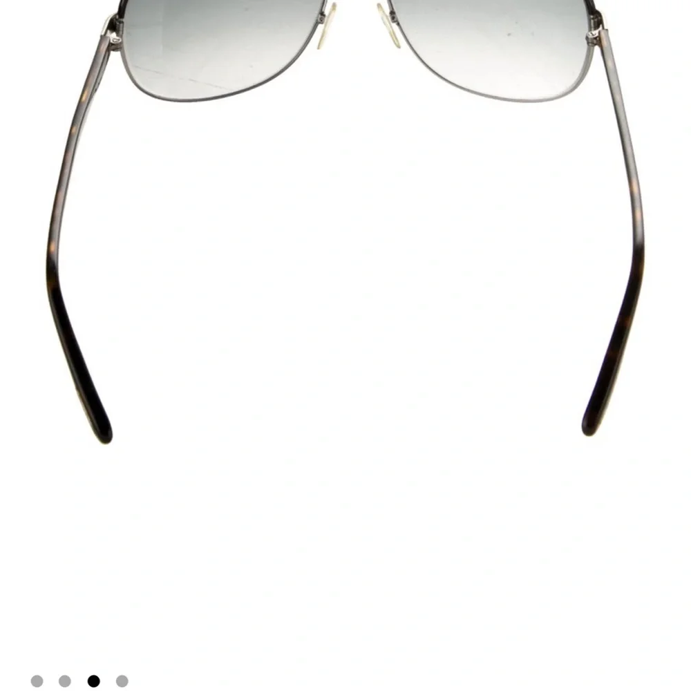 Stylish Silver Aviator Sunglasses